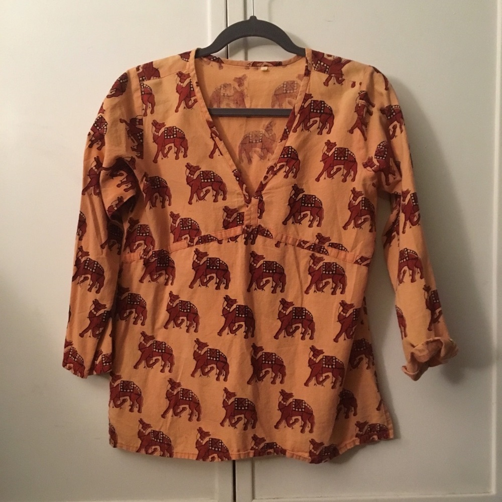 😸 2/$12 Camel print popover